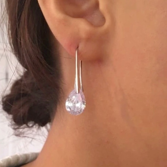 New Beautiful Classic Teardrop Crystal Drop Dangle Earrings - Bridal Formal Date - Picture 11 of 16